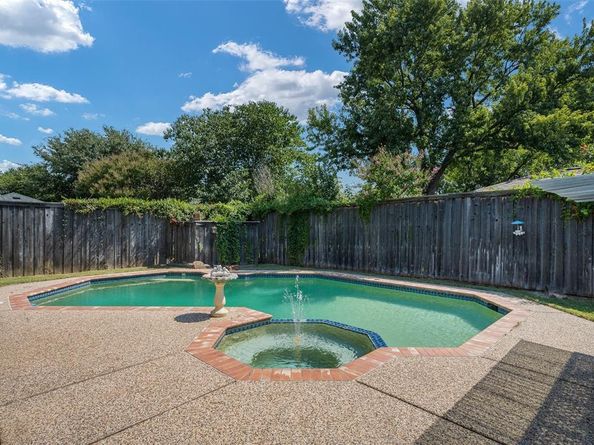 1817  Guildford Street , Garland Texas 75044