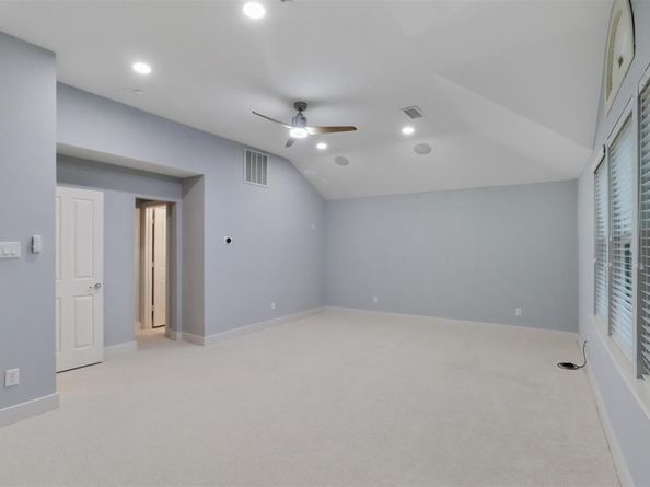 3342  Ricci Lane , Irving Texas 75062