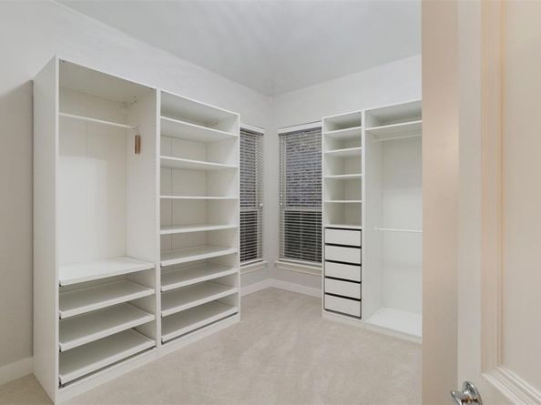 3342  Ricci Lane , Irving Texas 75062