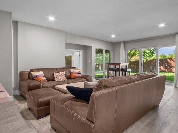 16  Bounty Road W, Benbrook Texas 76132