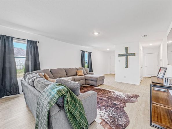 1408  Silver Spruce Lane , Fort Worth Texas 76140