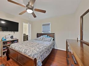 922 W Wintergreen Road , Lancaster Texas 75134