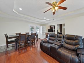 922 W Wintergreen Road , Lancaster Texas 75134