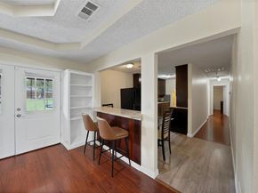 922 W Wintergreen Road , Lancaster Texas 75134