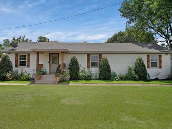 922 W Wintergreen Road 