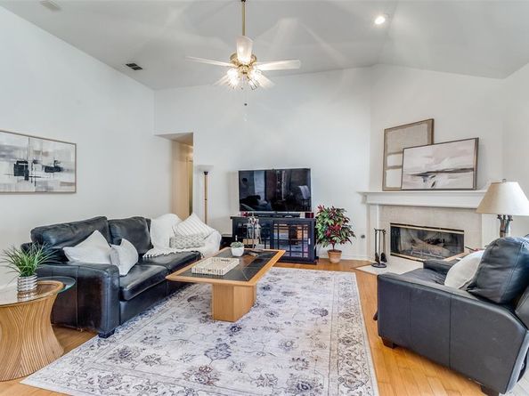 14819  Chancey Street , Addison Texas 75001