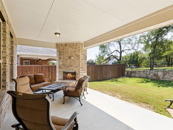 2829  Sandstone Drive , Hurst Texas 76054