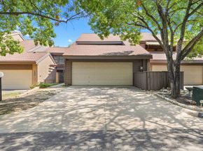 735  Oakwood Trail , Fort Worth Texas 76112