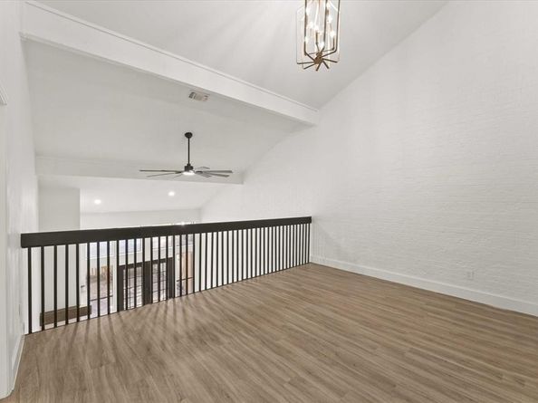 735  Oakwood Trail , Fort Worth Texas 76112