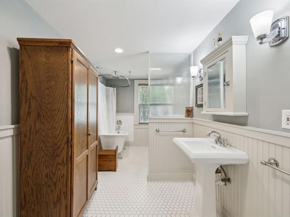 411 S 11th Street , Garland Texas 75040