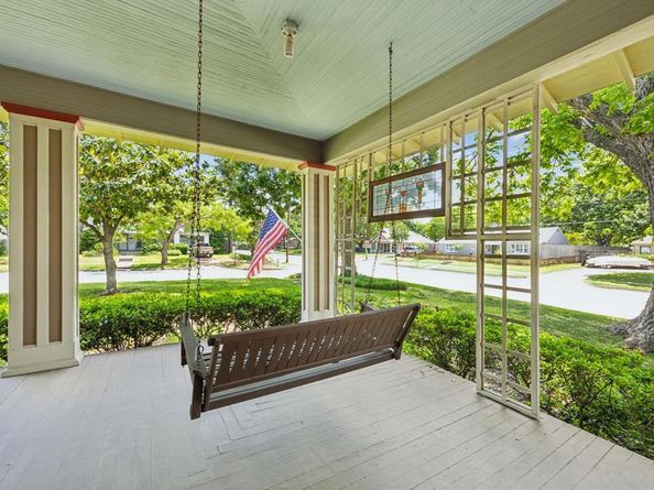 411 S 11th Street , Garland Texas 75040