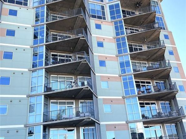 1001  Belleview Street  201, Dallas Texas 75215