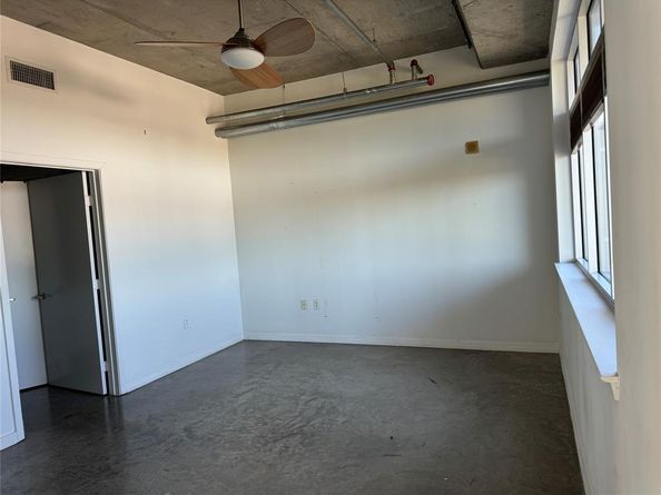 1001  Belleview Street  201, Dallas Texas 75215