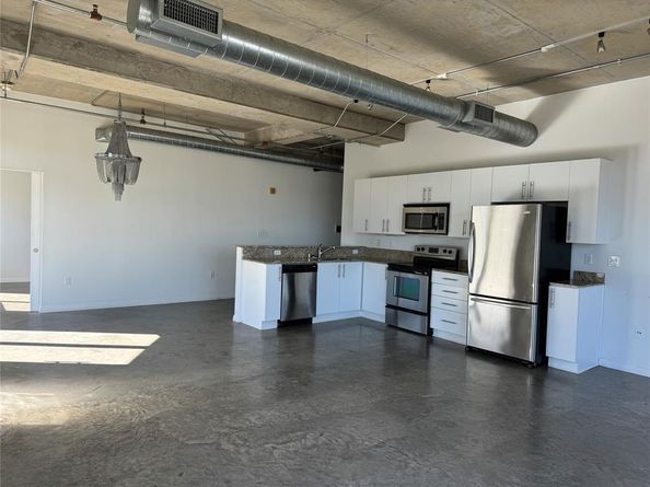 1001  Belleview Street  201, Dallas Texas 75215