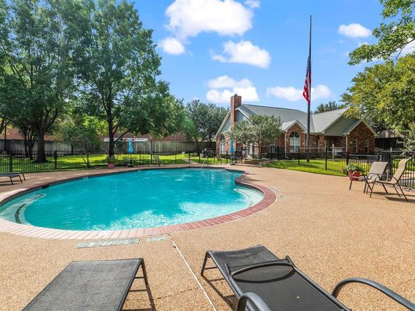 1023  Bridges Drive , Arlington Texas 76012