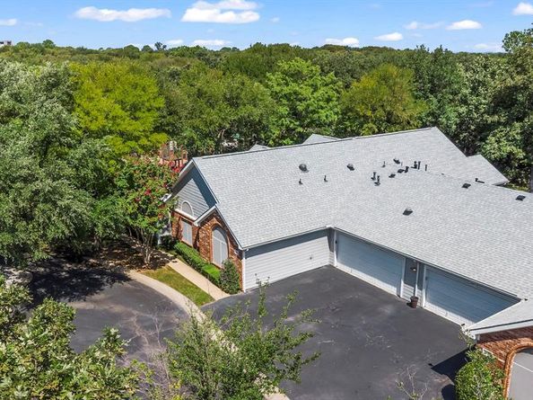 1023  Bridges Drive , Arlington Texas 76012