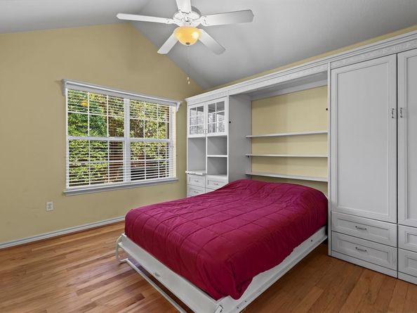 1023  Bridges Drive , Arlington Texas 76012