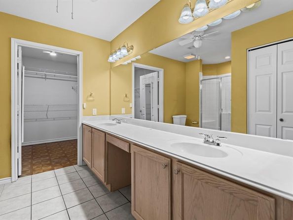 1023  Bridges Drive , Arlington Texas 76012