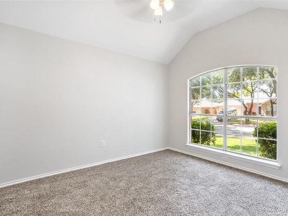 5424  Blue Water Lake Drive , Fort Worth Texas 76137
