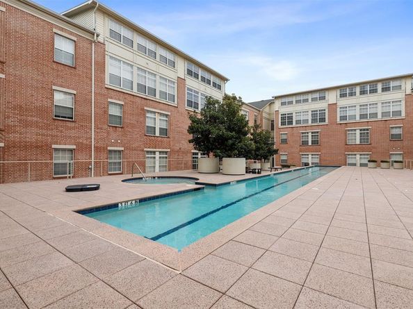 2305  Worthington Street  322, Dallas Texas 75204