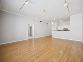 2305  Worthington Street  322, Dallas Texas 75204