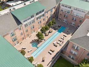 2305  Worthington Street  322, Dallas Texas 75204