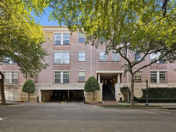 2305  Worthington Street  322, Dallas Texas 75204