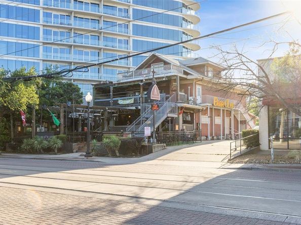 2305  Worthington Street  322, Dallas Texas 75204