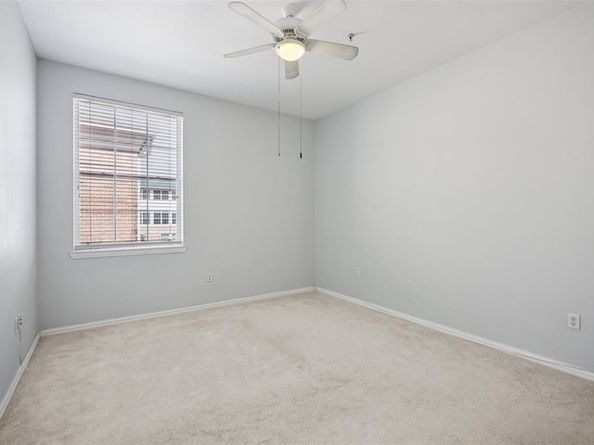 2305  Worthington Street  322, Dallas Texas 75204