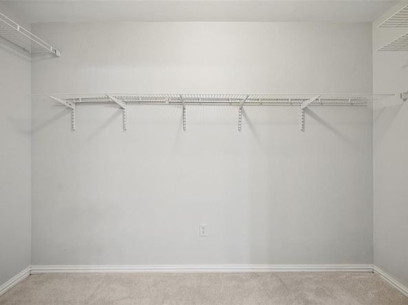 2305  Worthington Street  322, Dallas Texas 75204