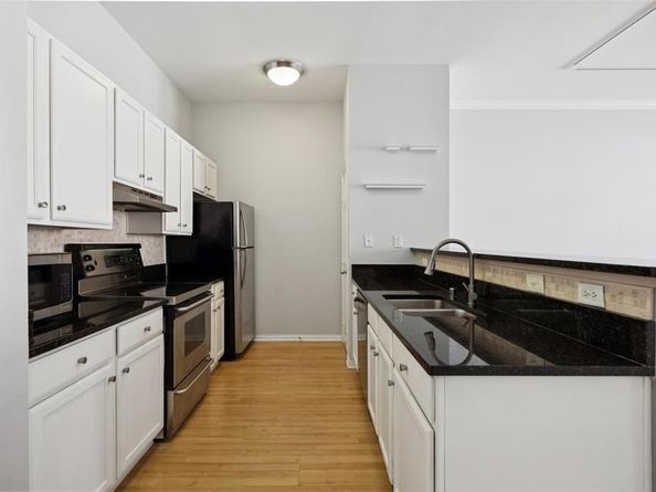 2305  Worthington Street  322, Dallas Texas 75204