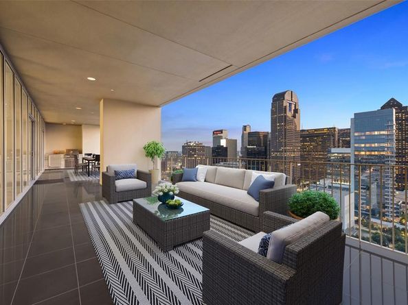 1717  Arts Plaza Drive  2107, Dallas Texas 75201