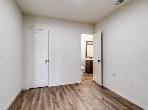 2533  Montclair Lane , Mesquite Texas 75150