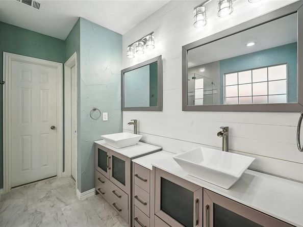 1151  Central Way , Lantana Texas 76226