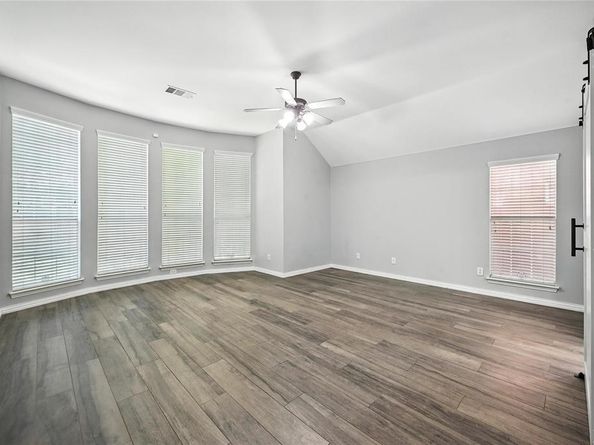 1151  Central Way , Lantana Texas 76226