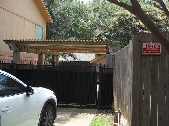 709  Reese Lane , Hurst Texas 76054