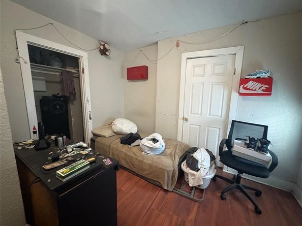 2700  Tanner Street , Dallas Texas 75215