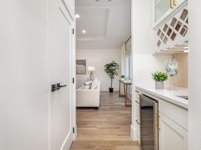 6402  Lakewood Boulevard , Dallas Texas 75214