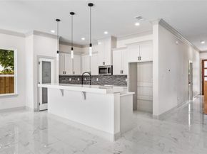 3708  Mcbroom Street , Dallas Texas 75212
