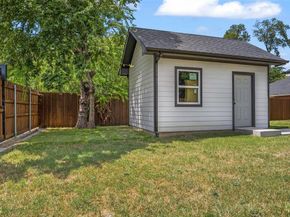 3708  Mcbroom Street , Dallas Texas 75212