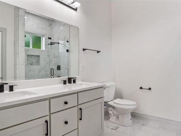 3708  Mcbroom Street , Dallas Texas 75212