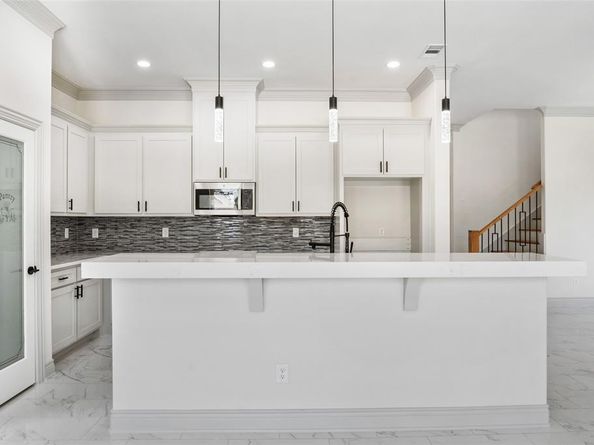 3708  Mcbroom Street , Dallas Texas 75212
