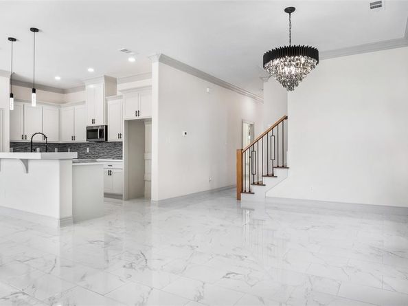 3708  Mcbroom Street , Dallas Texas 75212