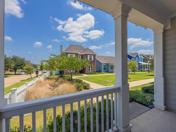 3602  Strasbourg Mews , Dallas Texas 75236