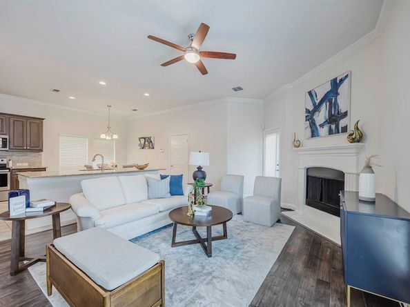 3602  Strasbourg Mews , Dallas Texas 75236