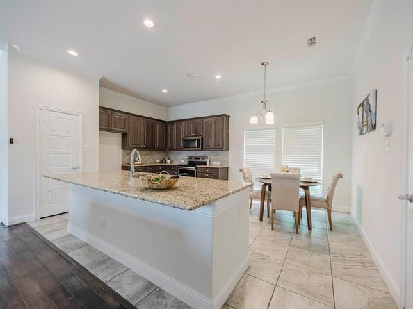 3602  Strasbourg Mews , Dallas Texas 75236