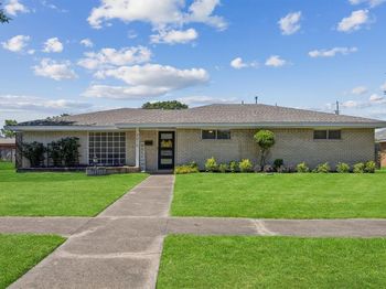 2015  Whitedove Drive 