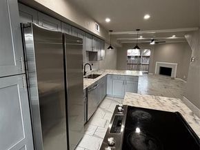 900 S Weatherred Drive  900B, Richardson Texas 75080
