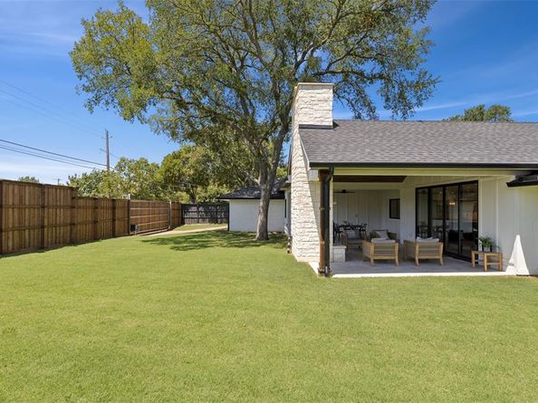 4042  Mendenhall Drive , Dallas Texas 75244