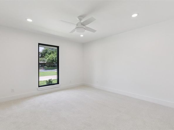 4042  Mendenhall Drive , Dallas Texas 75244